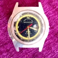 تعدادی ساعت کوکی خراب|ساعت|مشهد, حرم مطهر رضوی|دیوار