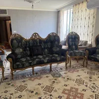 مبل سلطنتی ۹ نفره + میز و دوعدد عسلی|مبلمان خانگی و میز عسلی|اصفهان, سپاهان‌شهر|دیوار