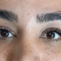مدل برای مژه فقط هزینه مواد