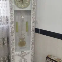 ساعت ایستاده سفید