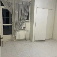 110 متری دو خواب با پارکینگ و انباری خیابان فریمان|اجارهٔ آپارتمان|تهران, فلسطین (میدان انقلاب)|دیوار
