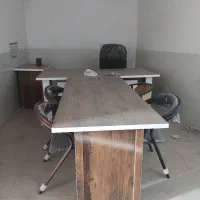 میز مدیریتی و میز کنفرانس و صندلی