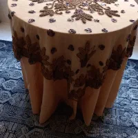 میز خاطره باسرمه دوزی وساتن کلش فروش فوری