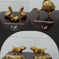 تعدادی مجسمه و دکوری منزل