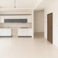 واحد 82متری طبقه اول/نوساز