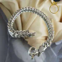 دستنبد نقره ای