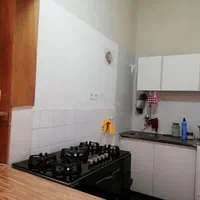 خوابگاه دخترانه سینما سعدی|اجارهٔ کوتاهمدت آپارتمان و سوئیت|شیراز, سینما سعدی|دیوار