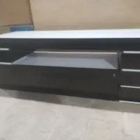 یک عدد میز تلویزیون