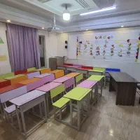 استخدام مدرس زبان انگلیسی