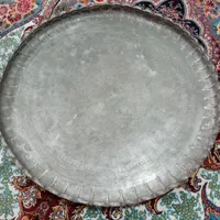 فروش سینی بزرگ (مجمه) قدیمی|ظروف سرو و پذیرایی|تربت‌حیدریه, باغ سلطانی|دیوار