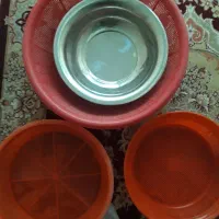۳عددابکش بزرگ پلاستیکی نو نو یدونه تشت استیل قدیمی