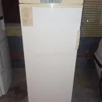 فریزر 7 کشابه موتور سالم داخل فریزرهم سالم هستش.