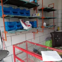 ویترین شیشه ای قفسه دیواری