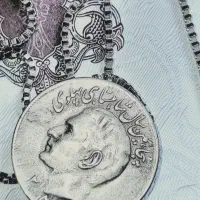 کلکسیون انگشتر وسکه وگردنبندهای عتیقه