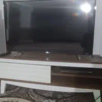 ال ای دی هوشمند ۴۸ اینچ TCL منحنی همراه میز|تلویزیون و پروژکتور|کرمانشاه, |دیوار