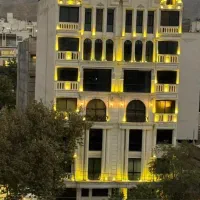 ۸۵۰متر تجاری/حاشیه وکیل اباد/چندساله