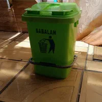 سطل زباله پدالی