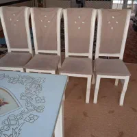 میز غذاخوری.ساعت ایستاده