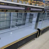 یخچال قنادی مکعبی شیشه‌ای مخصوص شیرینی و کیک