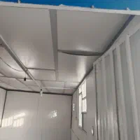 کانکس 3 در 6 و چهارچوب پهن و در چوبی و پنجره آهنی