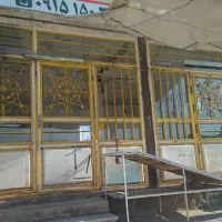 فروش در مغازه