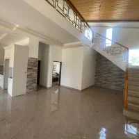 ویلا‌ ۱۸۰ متری با سقف بلند/سی سرا/سند تک برگ