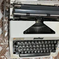 دستگاه تایپ المپیا|کلکسیون اشیاء عتیقه|کرج, عظیمیه|دیوار