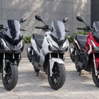 فروش فوری ۳ دستگاه ADV 160 کم‌کار و فوق‌تمیز