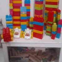 آجر بازی بالای ۱۰۰ قطعه همراه با حلقه بازی بچه ها