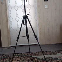سه پایه دوربین در حد نو