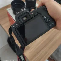 Canon EOS 200D در حد نو