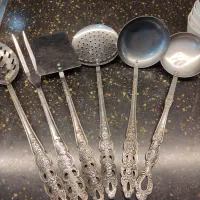 نعلبکی بشقاب کفگیر ملاقه گلسرخی دیوارکوب|حراج|اصفهان, شهرک کاوه|دیوار