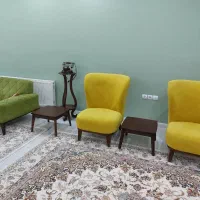 مبلمان ۹ نفره به همراه ۴ میز جلو مبلی|مبلمان خانگی و میز عسلی|مشهد, فرهنگیان (شهرک غرب)|دیوار