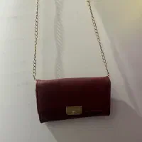 کیف|کیف، کفش، کمربند|قم, بنیاد|دیوار