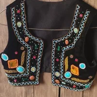 سخمه کوردی|لباس|دهگلان, |دیوار