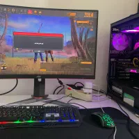 کیس گیمینگ با مانیتور