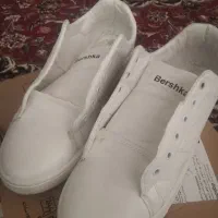 کفش اسپورت برند برشکا