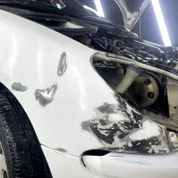 خدمات نقاشی و زیبای خودرو