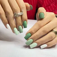 کاشت ناخن اقتصادی تخفیف ویژه|خدمات آرایشگری و زیبایی|شیراز, سعدیه جنوبی|دیوار