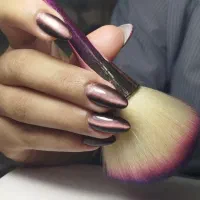 کاشت و طراحی حرفه‌ای ناخن در بلوار نصر