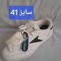 فروش چند جفت کتونی ریبوک کیفیت ویتنام|کیف، کفش، کمربند|اصفهان, کوی امام جعفر صادق|دیوار