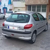 پژو 206 نقره ای