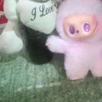 دوتا عروسک یکی خرسی و دیگری لبوبو|اسباب‌بازی بچه|زابل, |دیوار