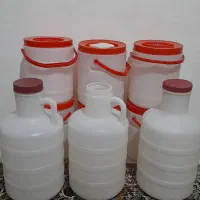 دبه های رب و خیار شور تمیز و سالم