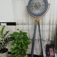 ساعت ایستاده