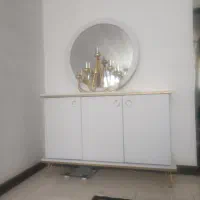 آیینه و کنسول