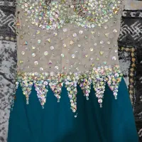 پیراهن فروشی