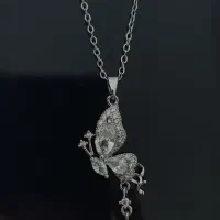 گردنبند پروانه