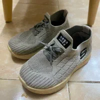 تعدادی کفش بچگانه|کفش و لباس بچه|شاهین‌شهر, خانه کارگر|دیوار