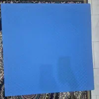 اسباب بازی شامل حلقه، ماشین، تاتامی